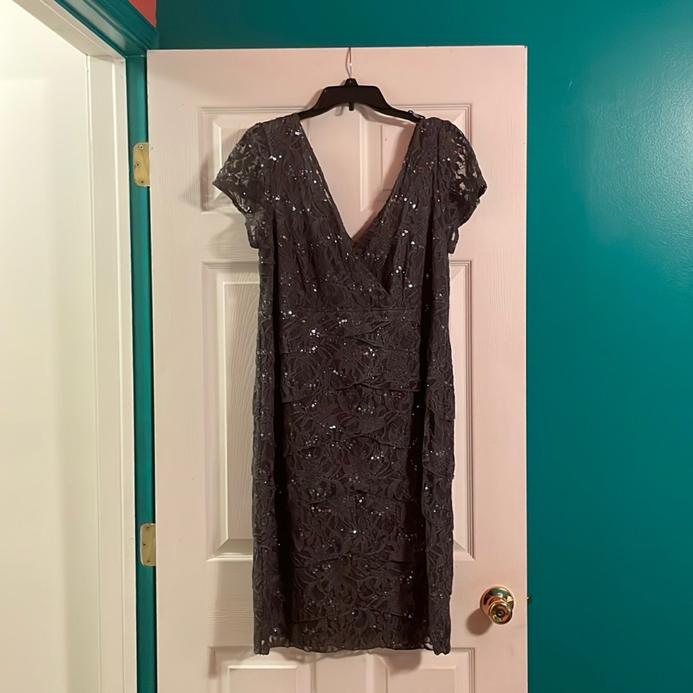 Brand: Scarlett; Gray; Size: 16W